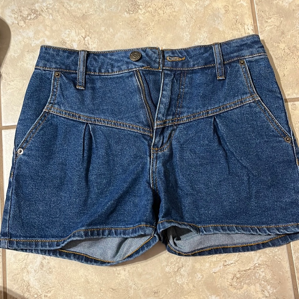 DARK WASH JEAN SHORTS